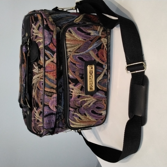 Jordache Handbags - Vintage Jordache tapestry travel makeup case (13" wide x 8" high)